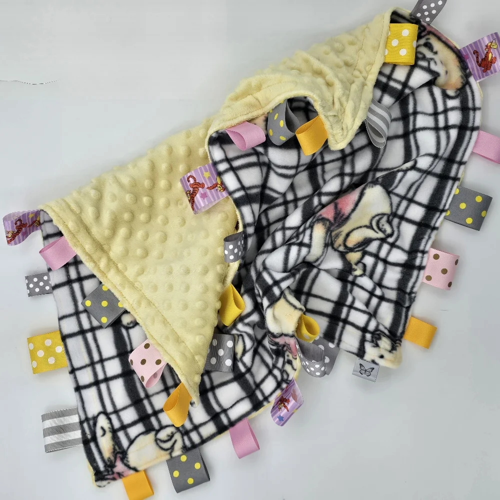 Winnie the Pooh checkered pattern Fleece Taggie Lovey Blanket 20x25